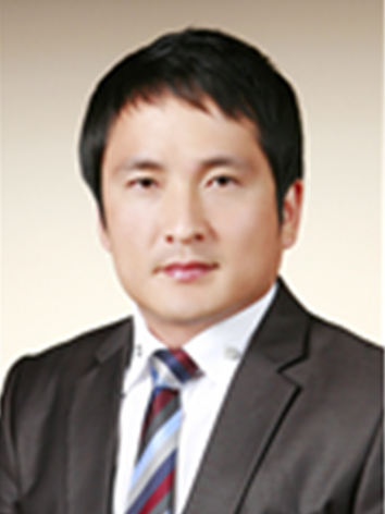 이 근 용